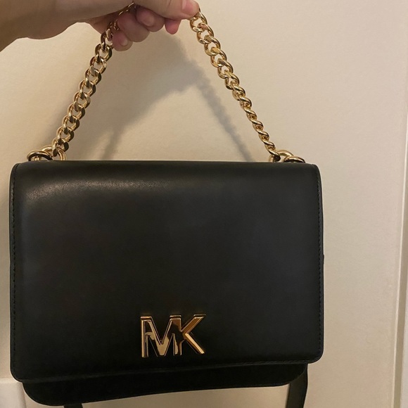 Micheal Kors purse. - Picture 5 of 7